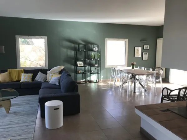 VILLA d'architecte MEUBLEE 183 m2 4 chambres extérieur e