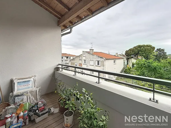 Appartement T2 à louer à Castanet-Tolosan - 43 m², balcon et garage