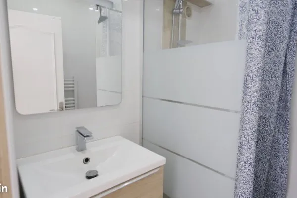 Appartement T4, quasi neuf - proche CHU, tram, commerces
