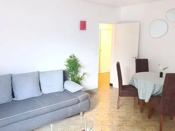 Appartement 4 pièces 11 m²