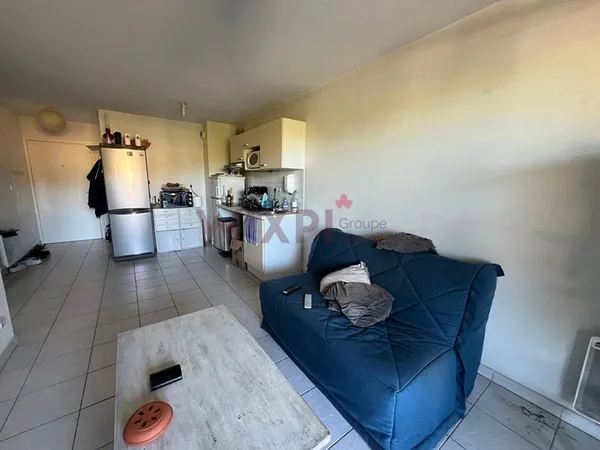 T2 LE LUC de 40 m² avec balcon, parkings et piscine