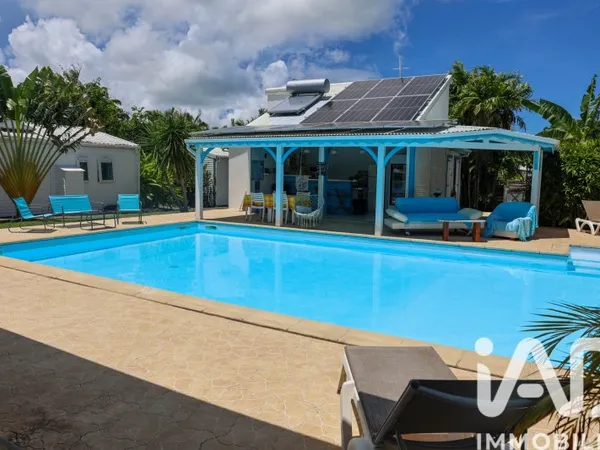Maison 18 pièces 220 m²