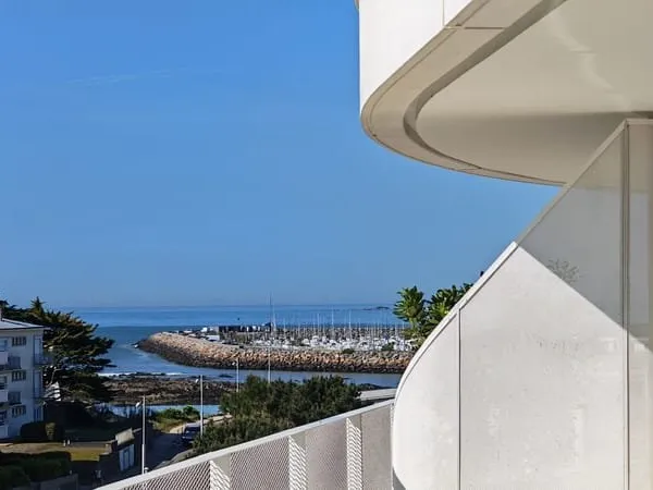 Magnifique T4 neuf très grand standing / terrasse 50m2
