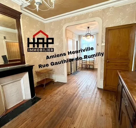 Amiens Henriville Maison de Ville des années 1920 avec cour,