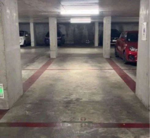 Place de parking 143 boulevard baille