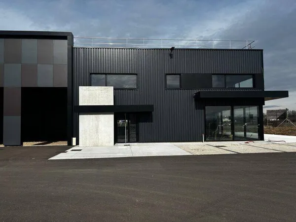 Local d'activité 500 m²
