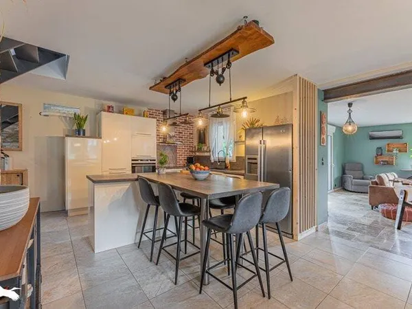 Maison de plain-pied 6 pièces 137 m²