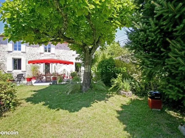 Maison 7 pièces 213 m²