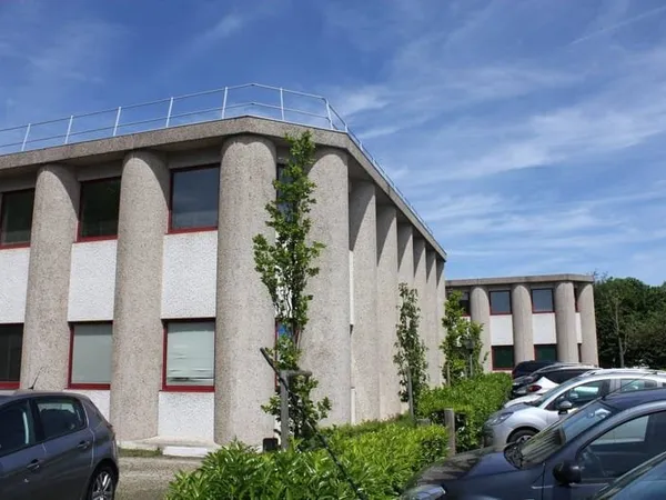 Bureau 132 m²