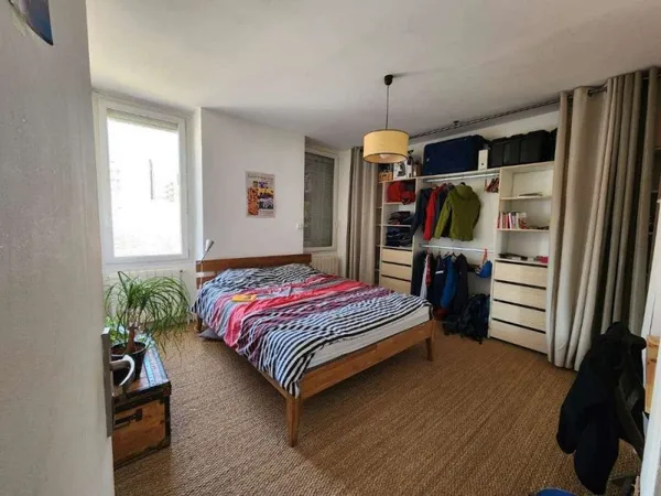 Appartement 2 pièces 75 m²