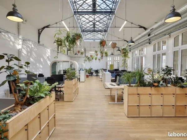 Bureau 995 m²