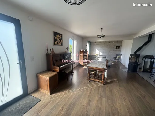 Propriété 6 pièces 193 m²