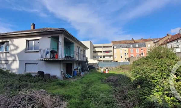 Maison 5 pièces 140 m²