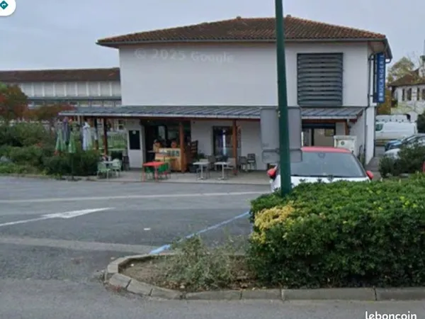 Location bureau 22,58 m² - centre commercial foirail