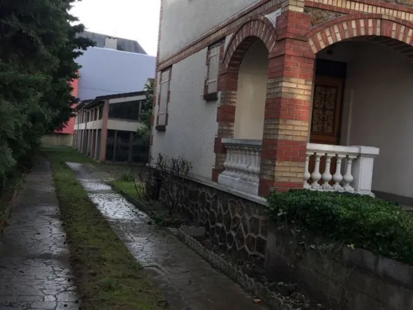 Belle maison en pierres Meulière, plus grande dépendense