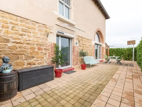 Maison Arnas 4 pièces 114 m2, jardin, parkings