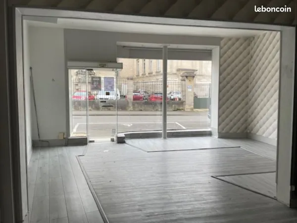 Local commercial 70 m²