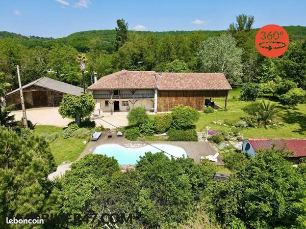 Propriété 5 pièces 280 m²