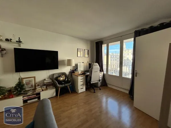 Studio 1 pièce 28 m²