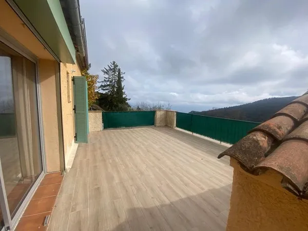 Maison Location Èze 4p 101m² 2500€