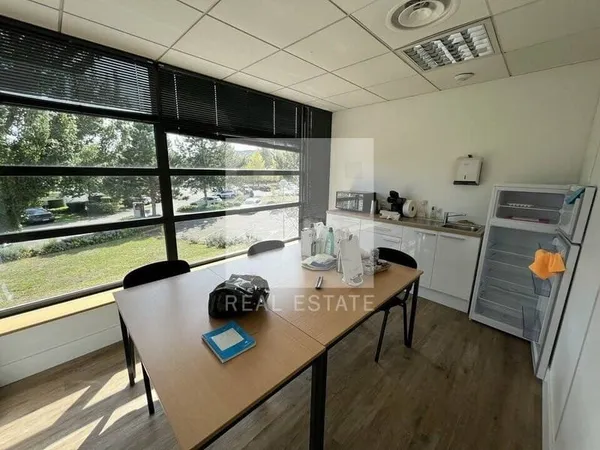 Bureau 125 m²