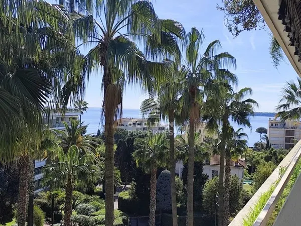 Vue dégagée mer - Etage élevé - Standing