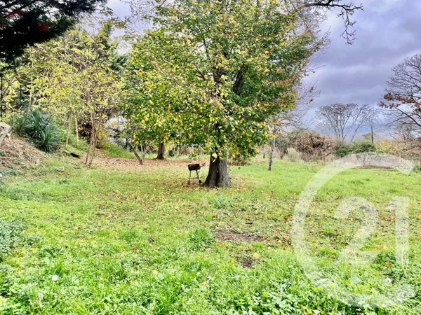 Terrain 640 m²