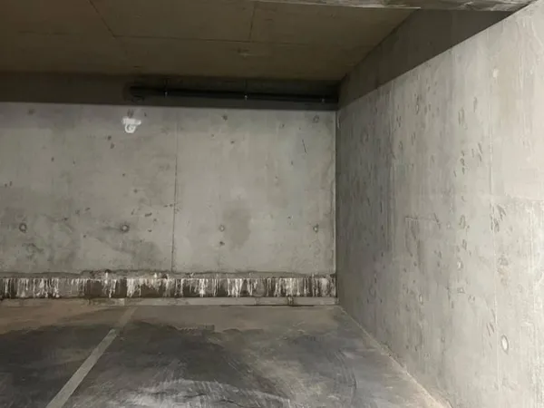 Parking 12 m²