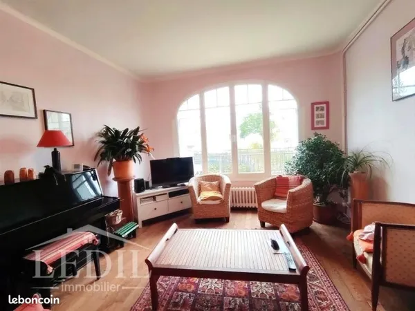 Maison 6 pièces 140 m²