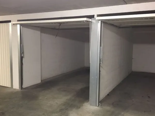 Parking/Garage