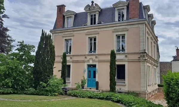 Maison 12 pièces 340 m²