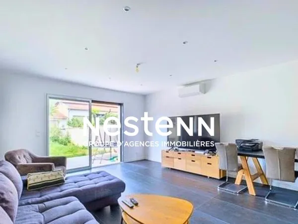 Maison 2023 - 88 m² - 3 chambres - terrain - terrasse - clim - Coeur de Vénissieux - futur T10 - Tra