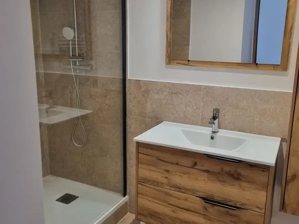 Bel appartement 41 m2 rénové aux Chartrons