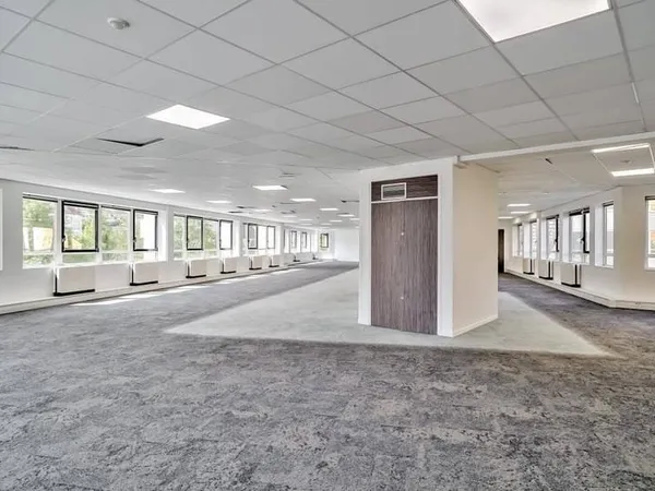 Bureaux 2203 m²