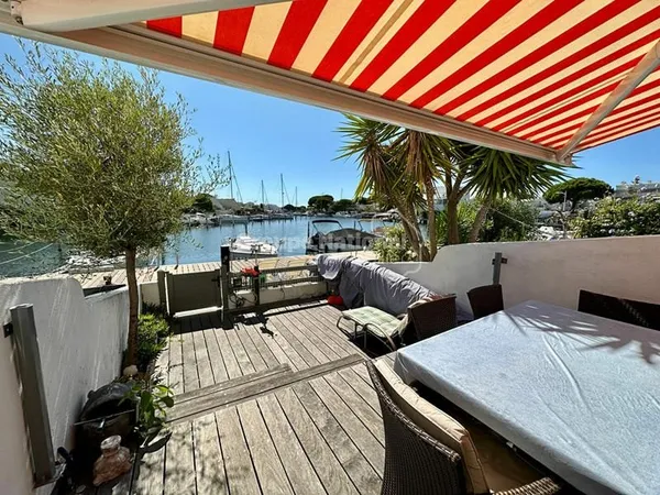 Marina rez-de-chaussée duplex P3 cabine plein Sud 72m²