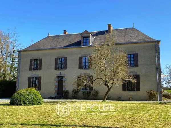 Maison 11 pièces 310 m²