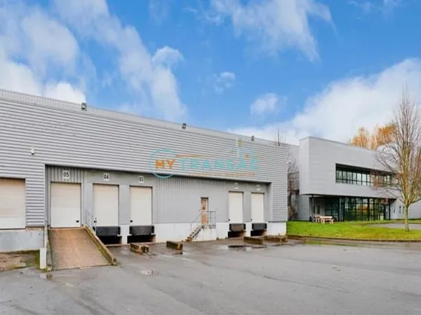 A LOUER entrepôt de 6 190m² à Wissous