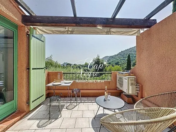 Appartement T2 entièrement rénové avec de belles prestations à v