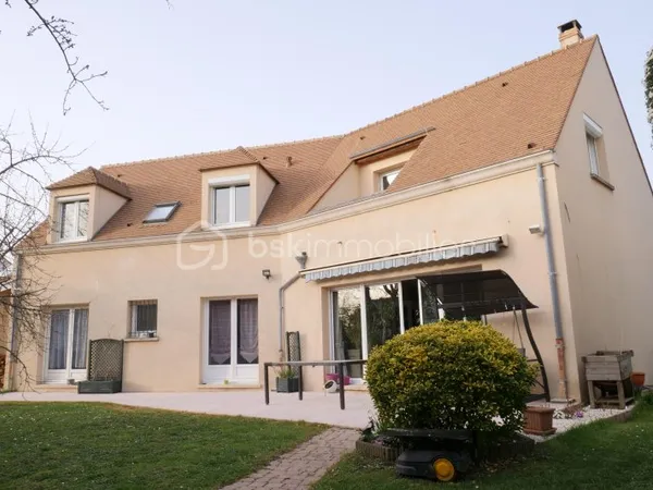 Maison 8 pièces 185 m²