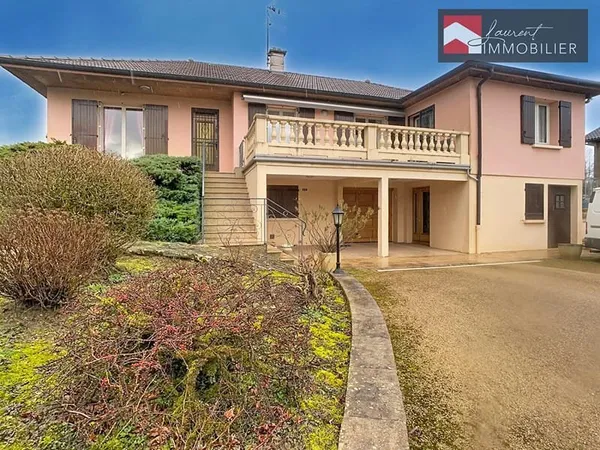 À VENDRE : Maison familiale de 156 m² à LACROST