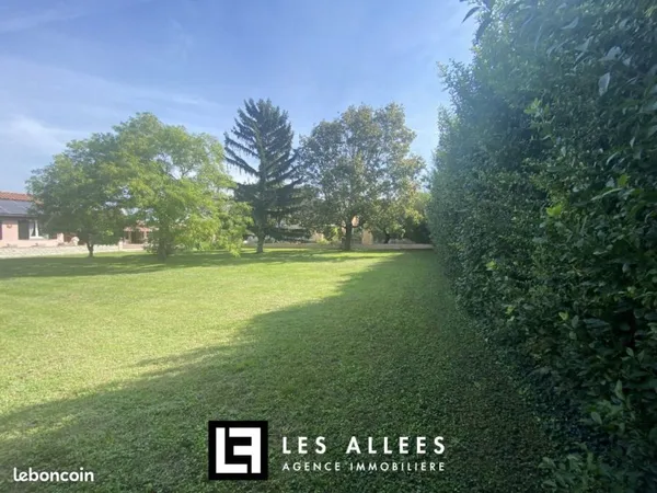 Terrain 680 m² Ancone