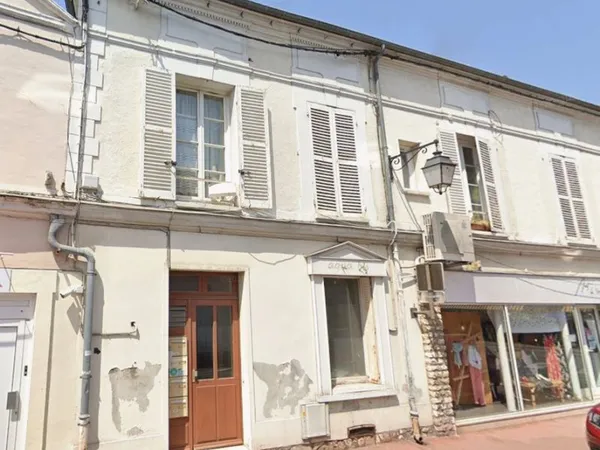 Appartement f1 Bis, centre ville d'ANET