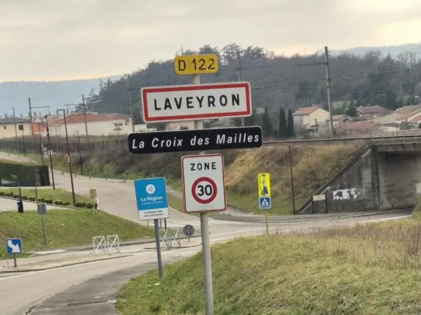 Terrain constructible sur la commune de Laveyron