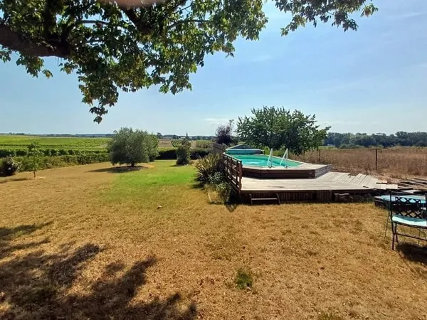 Grande Maison avec vue, piscine et potentiel de revenus