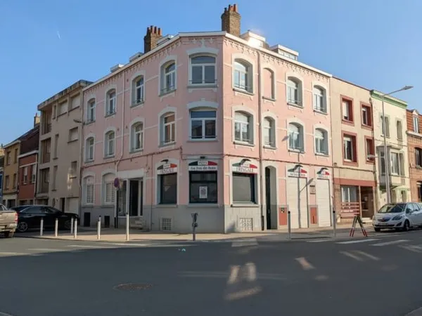 Appartement F3 vue mer en sortant de l'immeuble