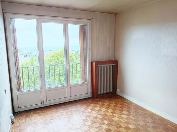Vends appartement lumineux avec vue sur Paris - 73m²