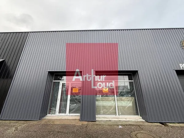 Local commercial 120 m²