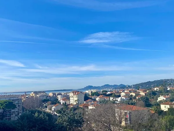 Antibes centre-ville Appartement Antibes 3 pièces 66.10 m²