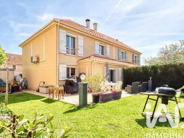 Maison 5 pièces 99 m²