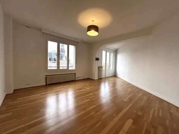 À Vendre Bel Appartement 3 Pièces avec balcon à Limoges